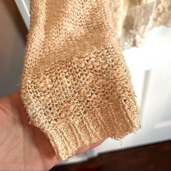 Creme lace and knit sweater - Picture 5 of 7